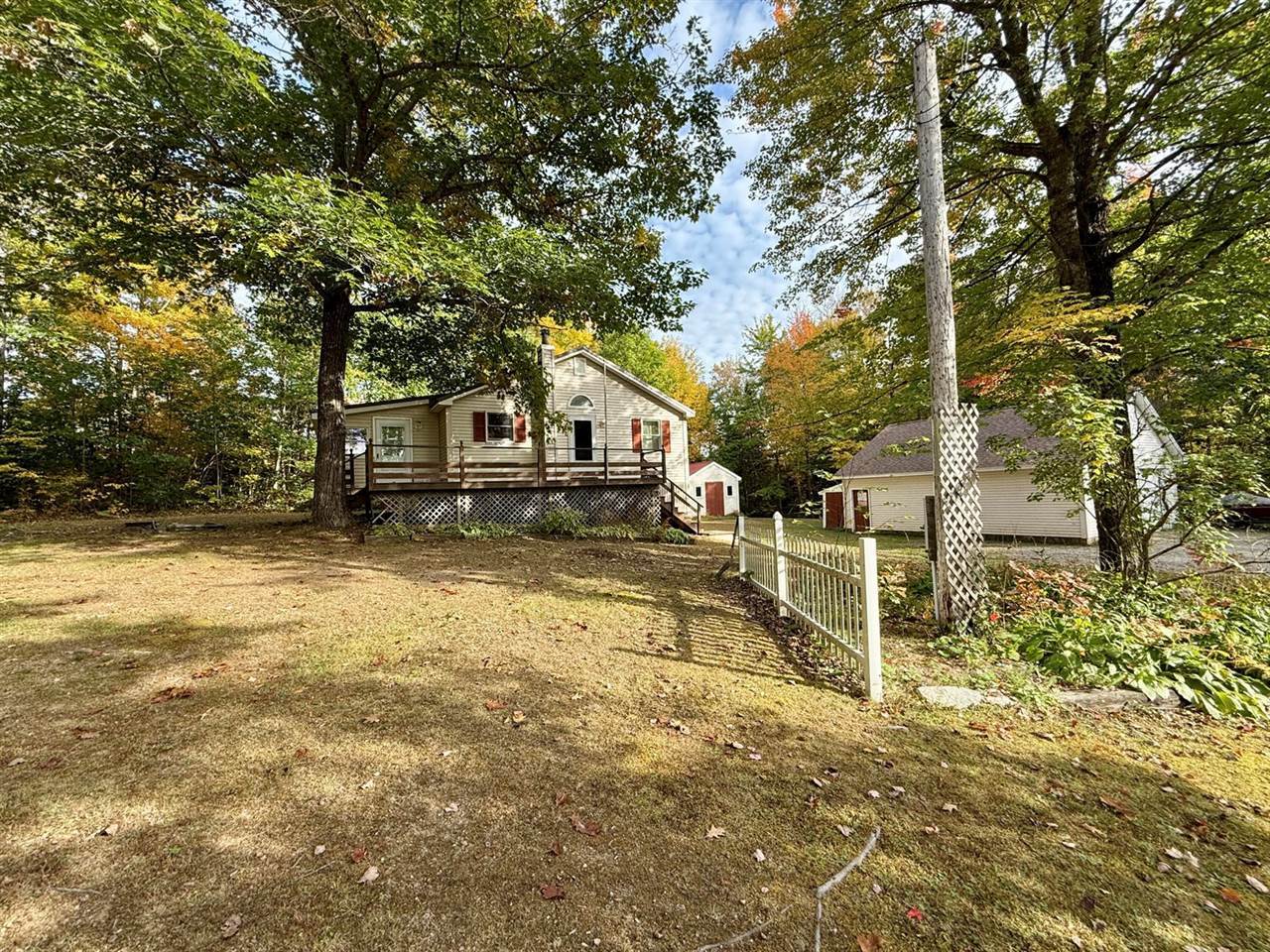 72 Meadowbrook Lane, Hudson, ME 04449