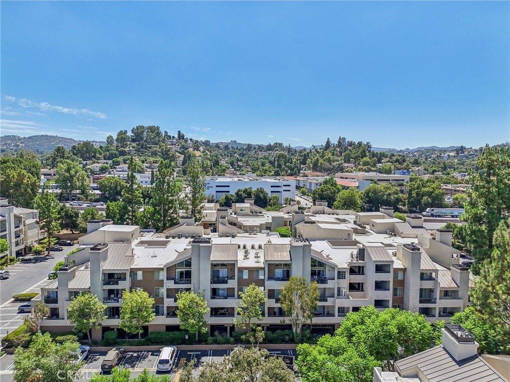 5530 Owensmouth Avenue, Woodland Hills, CA 91367