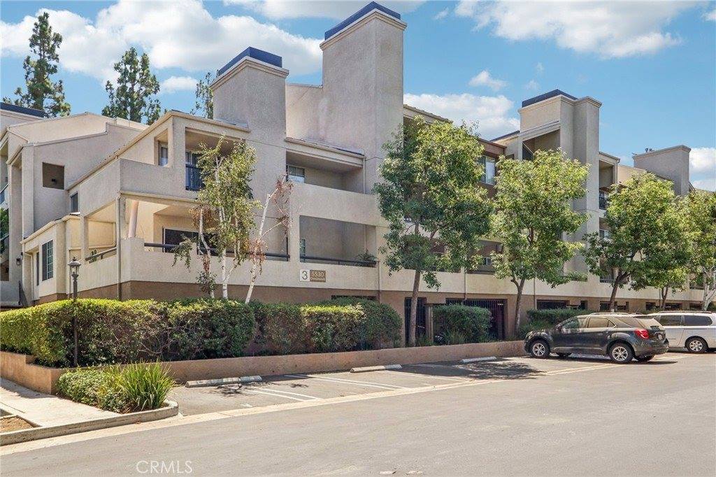 5530 Owensmouth Avenue, Woodland Hills, CA 91367