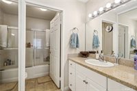 5530 Owensmouth Avenue, Woodland Hills, CA 91367