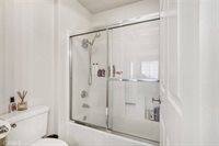 5530 Owensmouth Avenue, Woodland Hills, CA 91367