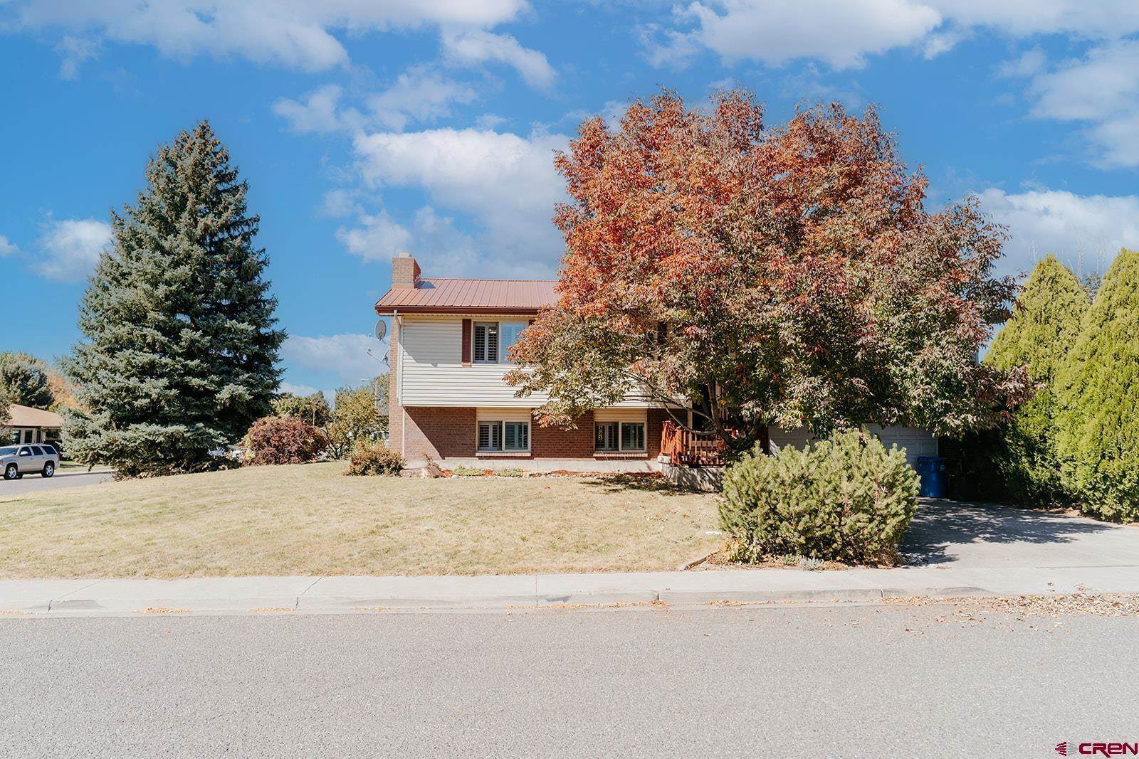 1404 Stratford Drive, Montrose, CO 81401