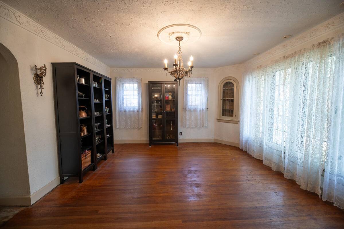 15343 Grandville Avenue, Detroit, MI 48223