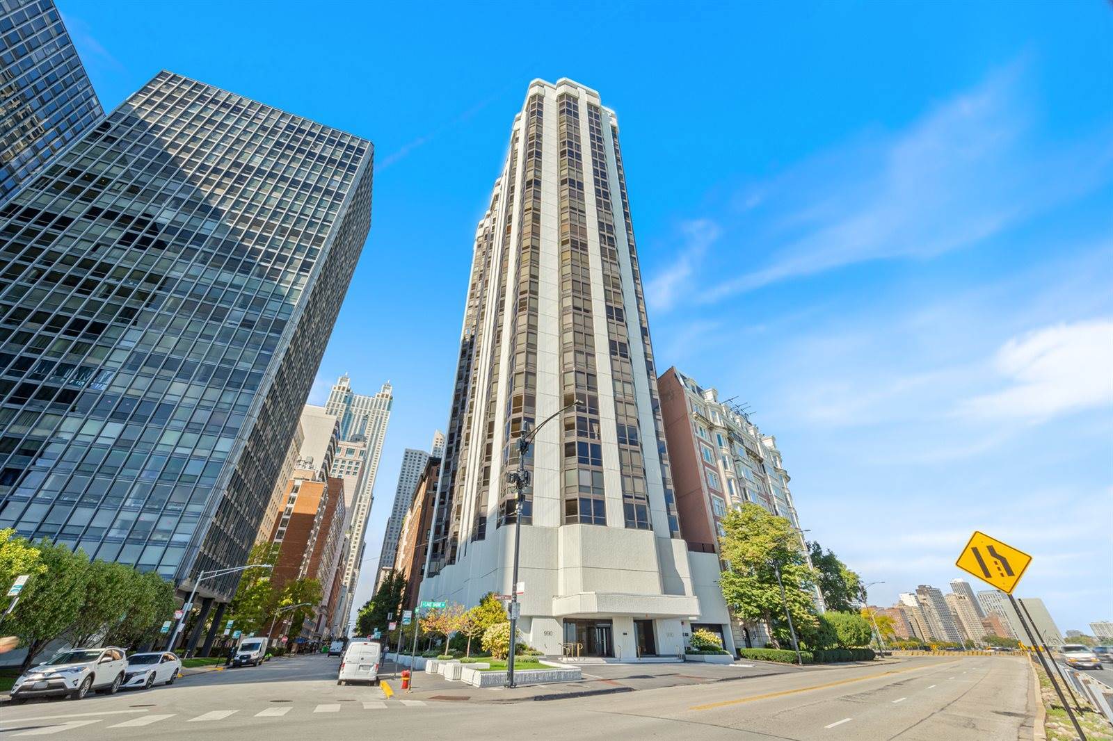 990 North Lake Shore Drive, #16C, Chicago, IL 60611