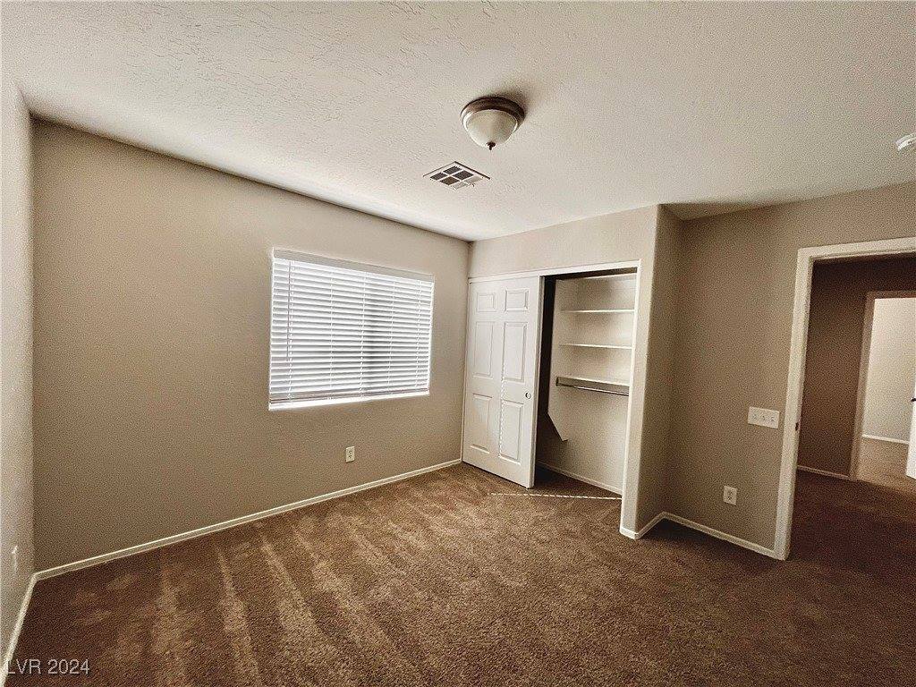 9040 Westchester Hill Avenue, Las Vegas, NV 89148