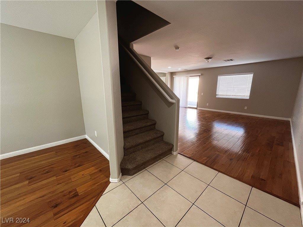 9040 Westchester Hill Avenue, Las Vegas, NV 89148