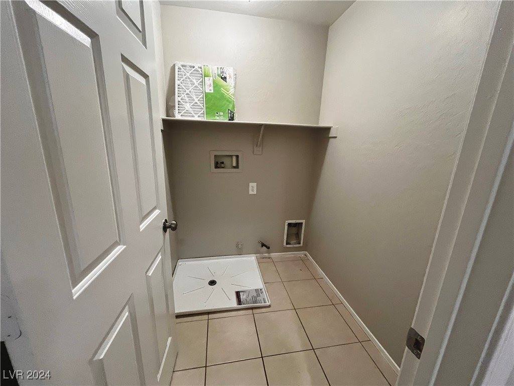 9040 Westchester Hill Avenue, Las Vegas, NV 89148