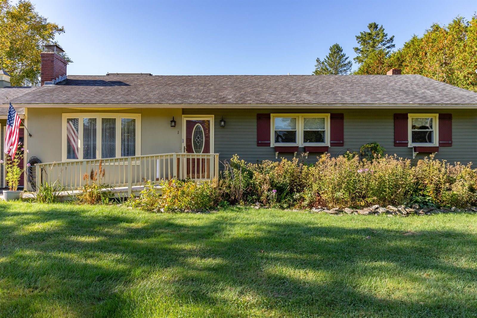 1 Stoneybrook Road, Hampden, ME 04444