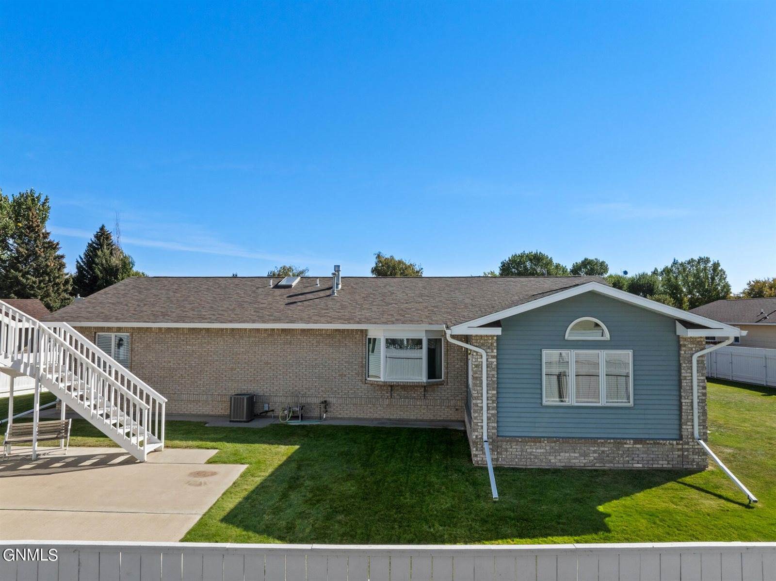 1825 14th Avenue West, Williston, ND 58801