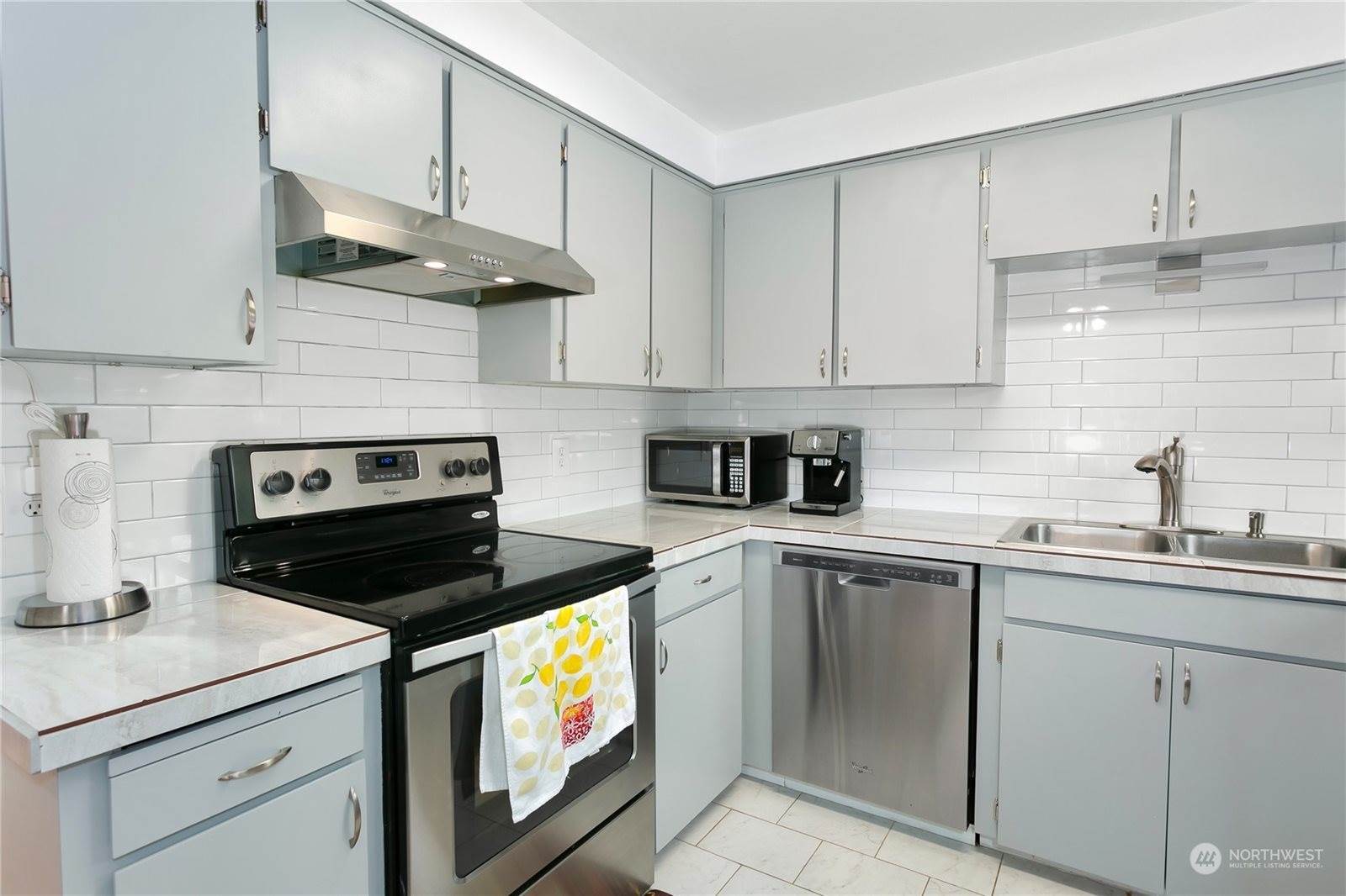 7002 Tolmie Drive NE, Olympia, WA 98516