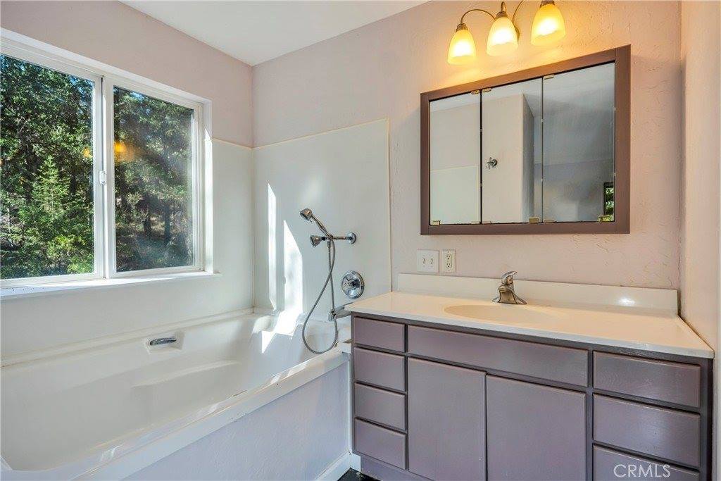 9712 Harrington Flat Rd, Kelseyville, CA 95451