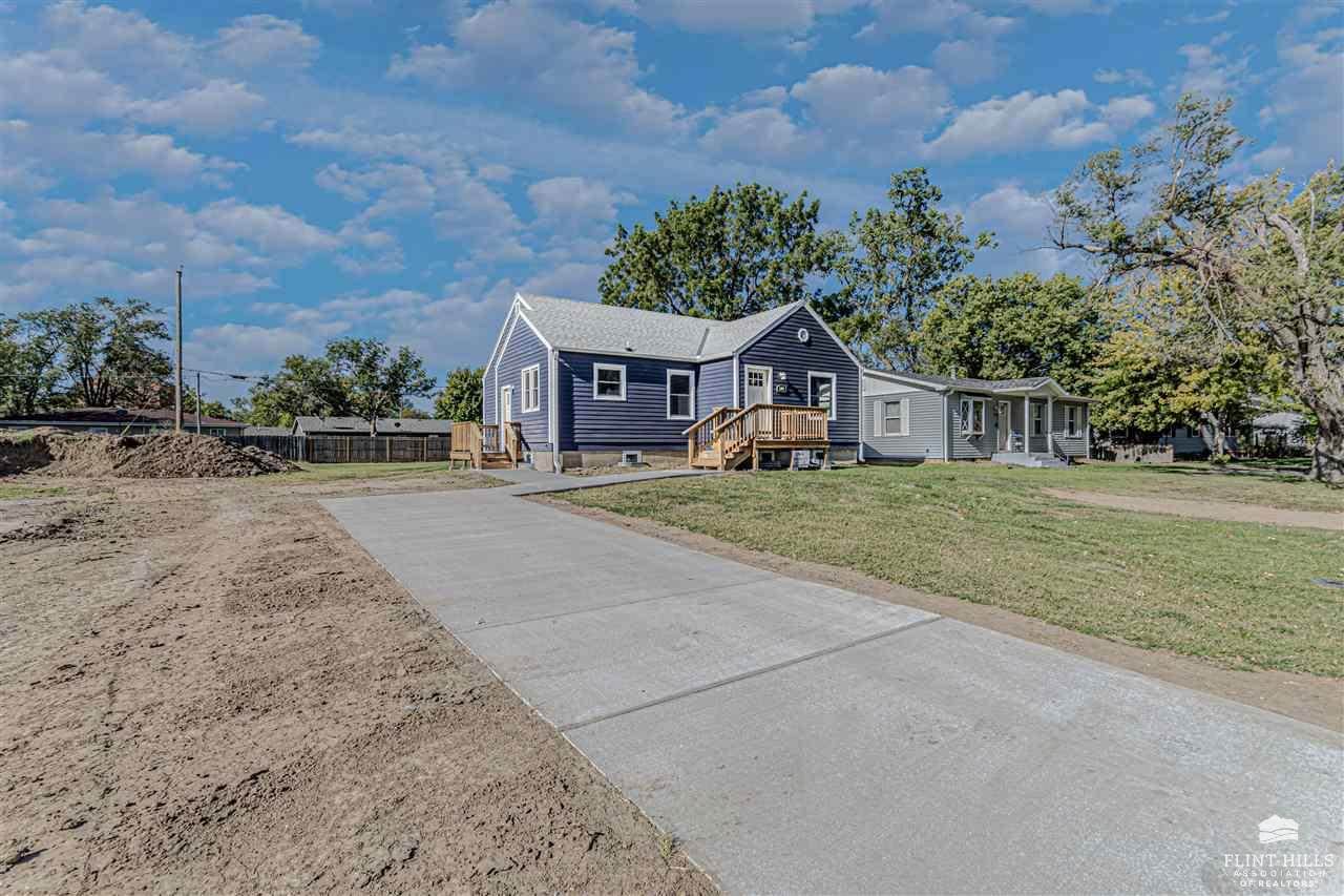 746 Choctaw Avenue, Salina, KS 67401