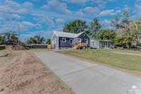 746 Choctaw Avenue, Salina, KS 67401