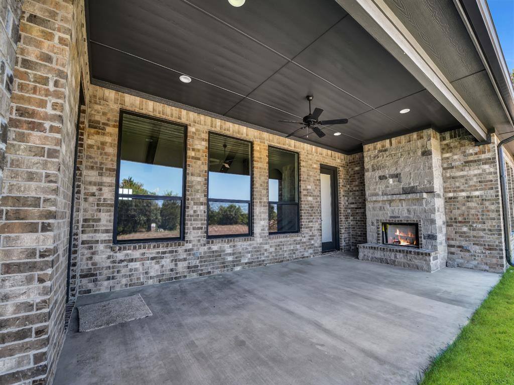 266 Coalson Crossing, Azle, TX 76020