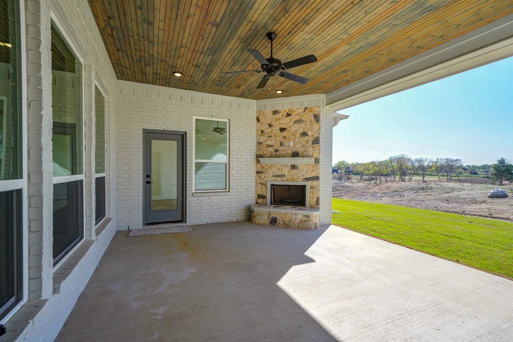 816 Wind River Pass, Azle, TX 76020