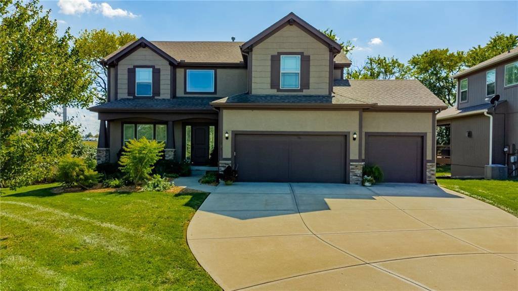 18303 West 194th Terrace, Spring Hill, KS 66083