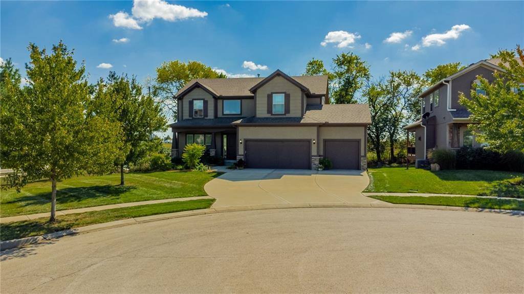 18303 West 194th Terrace, Spring Hill, KS 66083