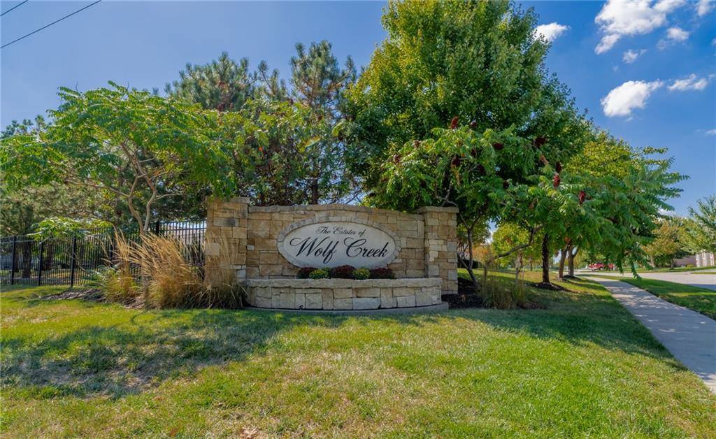 18303 West 194th Terrace, Spring Hill, KS 66083