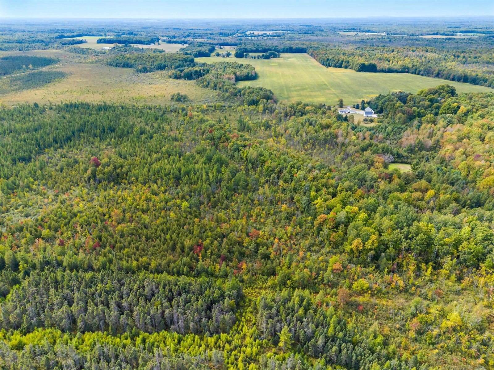 N7084 Right of Way Road, Crivitz, WI 54114