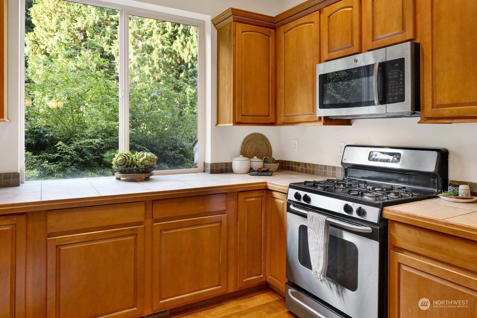 6 Sparrow Court, Bellingham, WA 98229