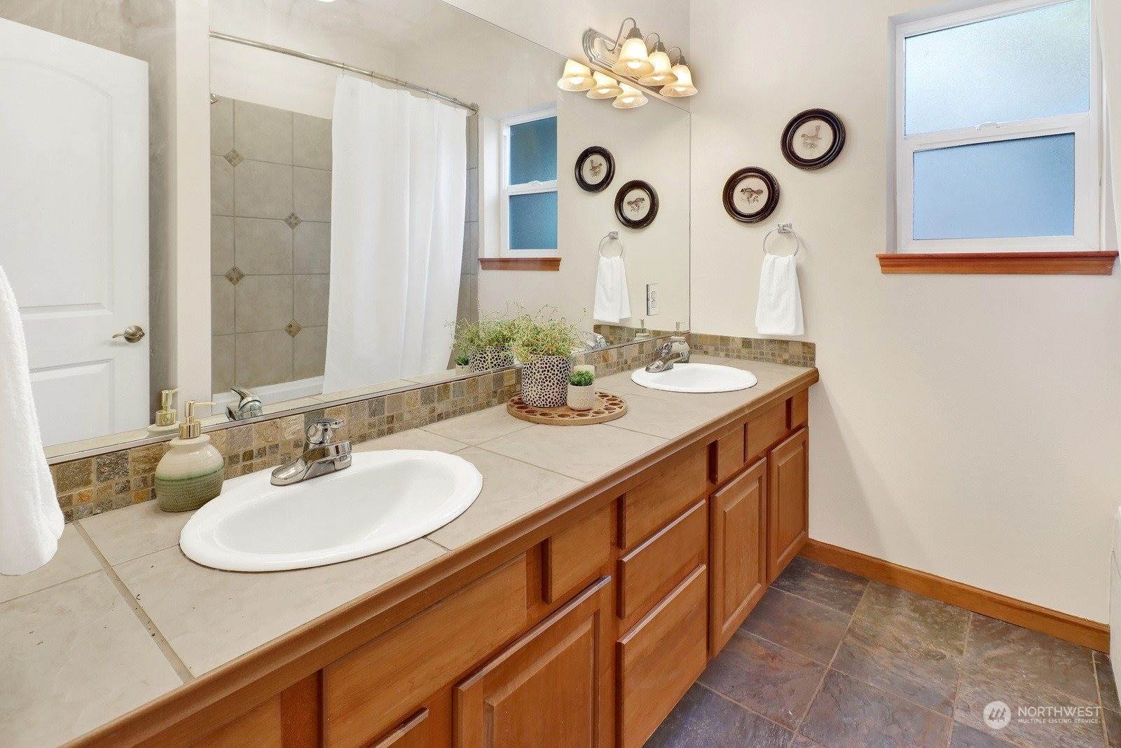 6 Sparrow Court, Bellingham, WA 98229