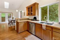 6 Sparrow Court, Bellingham, WA 98229