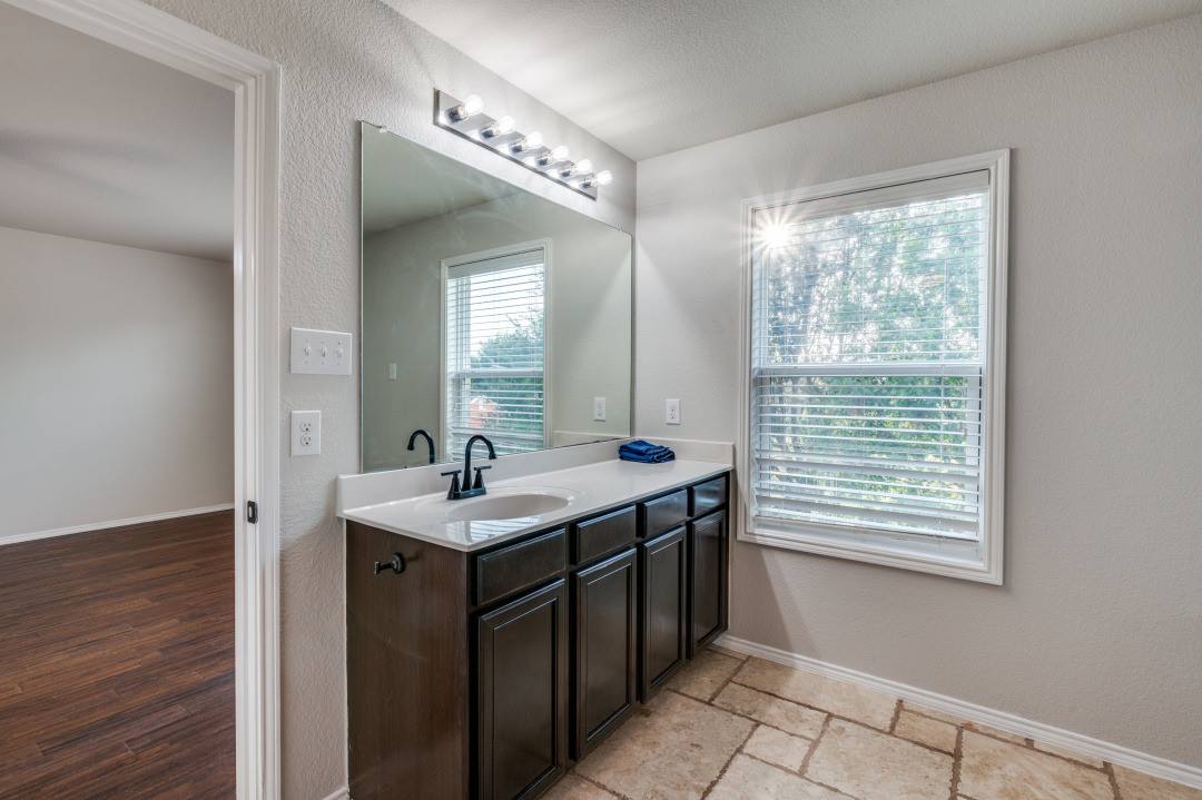 2928 Yoakum Street, Fort Worth, TX 76108