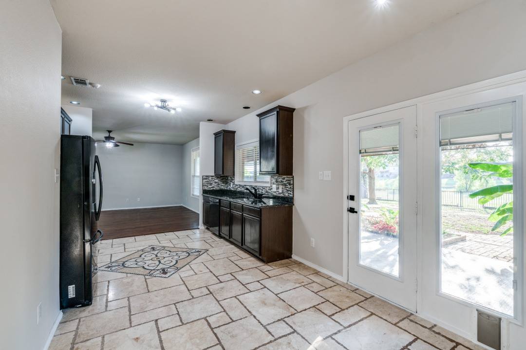 2928 Yoakum Street, Fort Worth, TX 76108