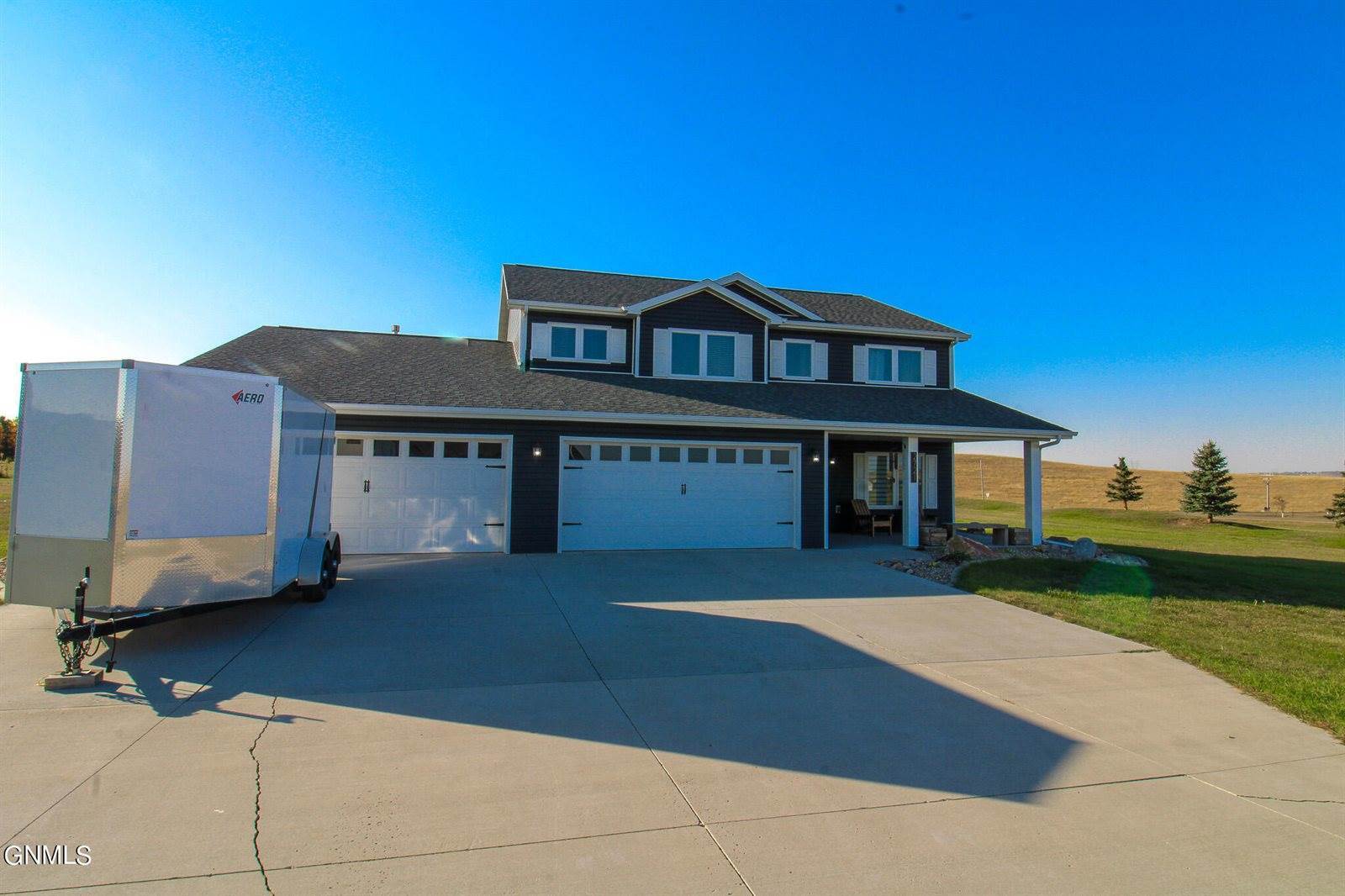 2721 Nicklaus Drive, Bismarck, ND 58503