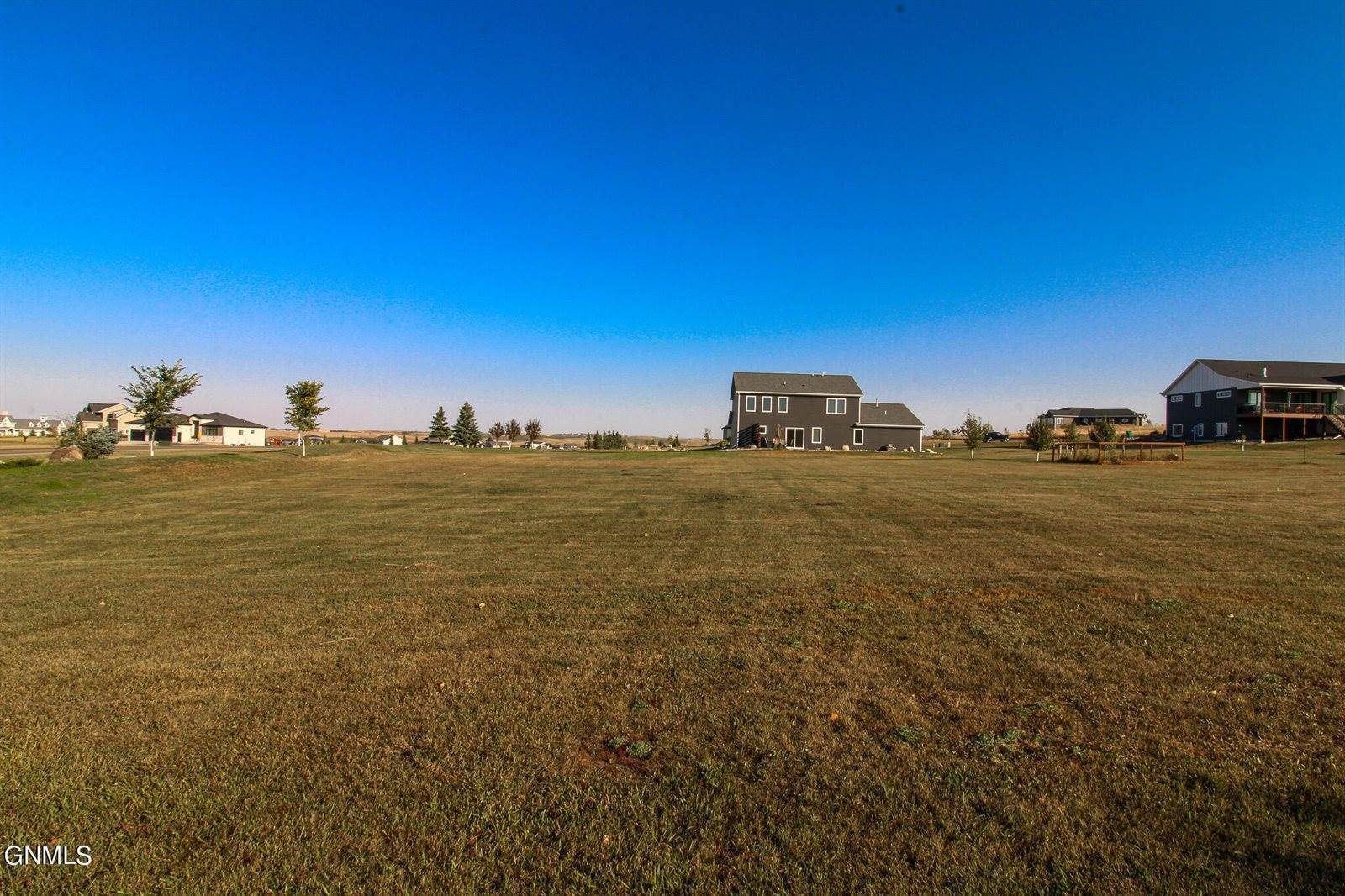 2721 Nicklaus Drive, Bismarck, ND 58503