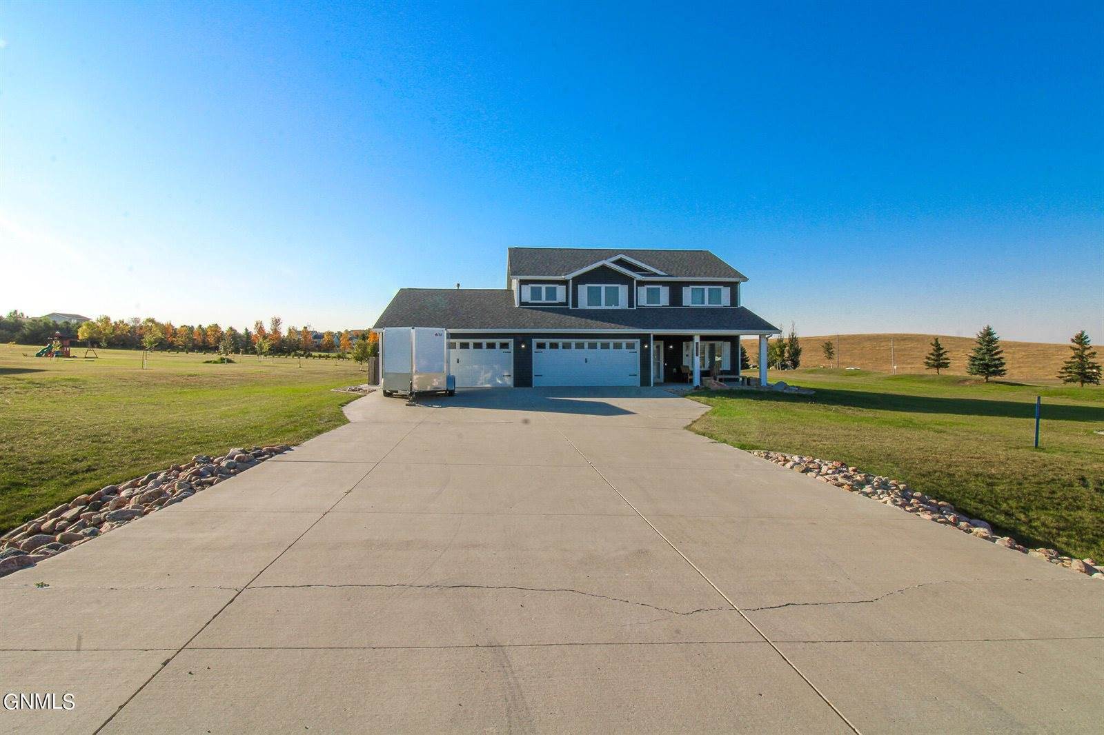 2721 Nicklaus Drive, Bismarck, ND 58503