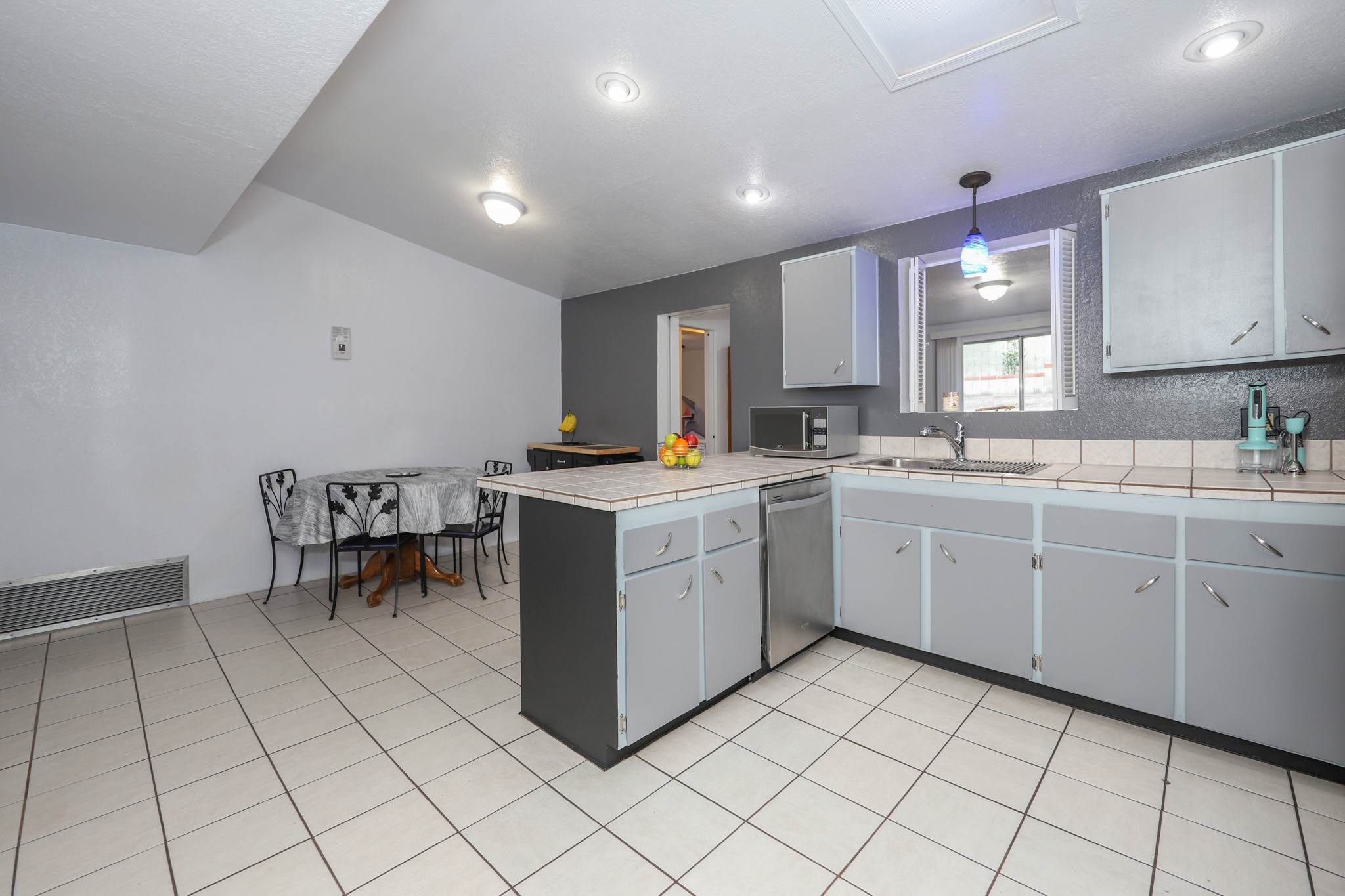 9789 E Burnett St, Tucson, AZ 85730