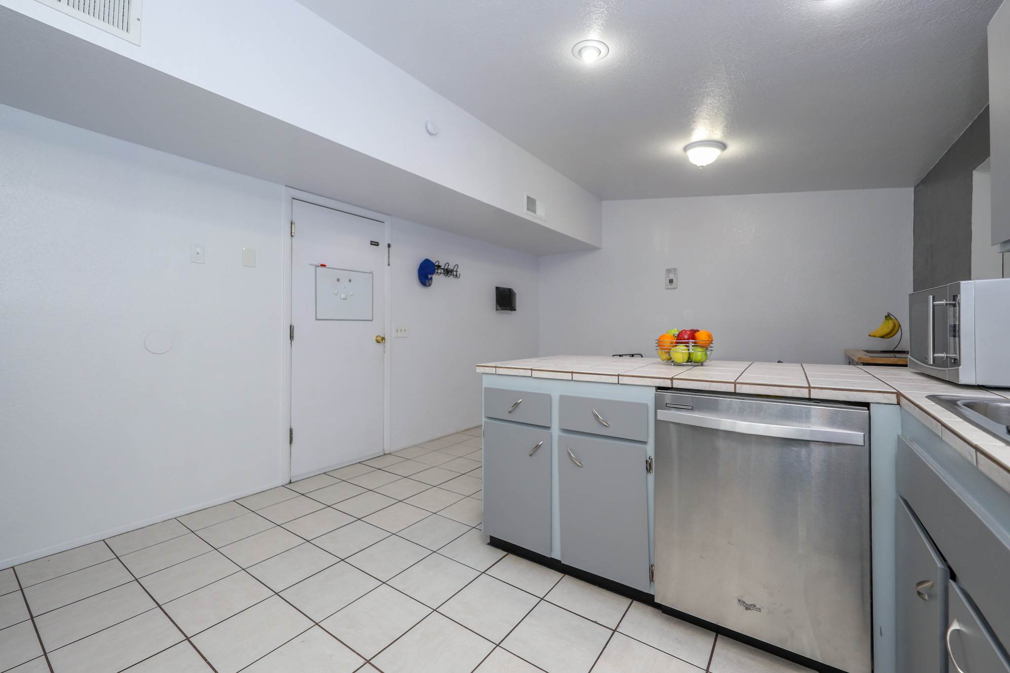 9789 E Burnett St, Tucson, AZ 85730