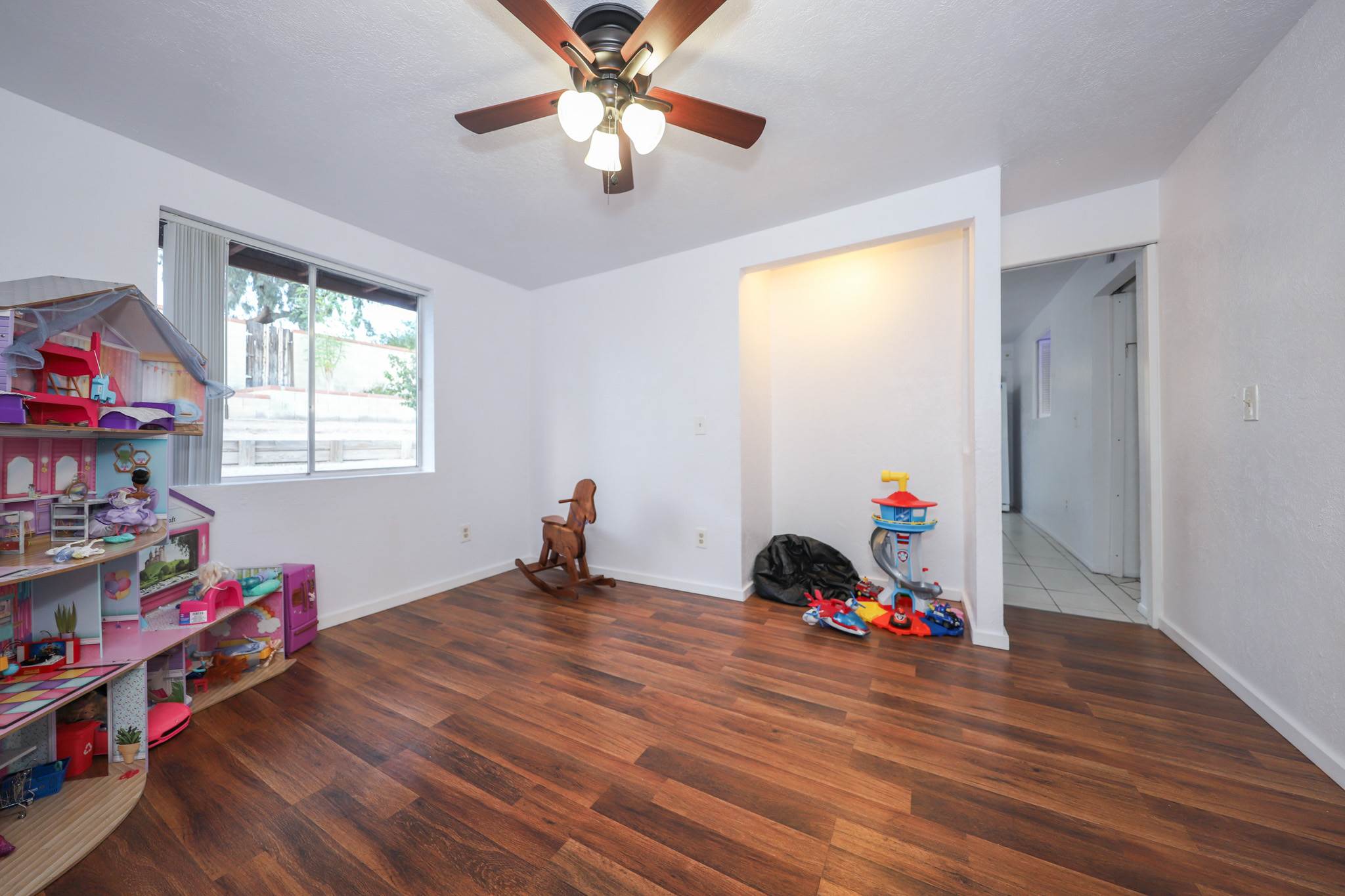 9789 E Burnett St, Tucson, AZ 85730