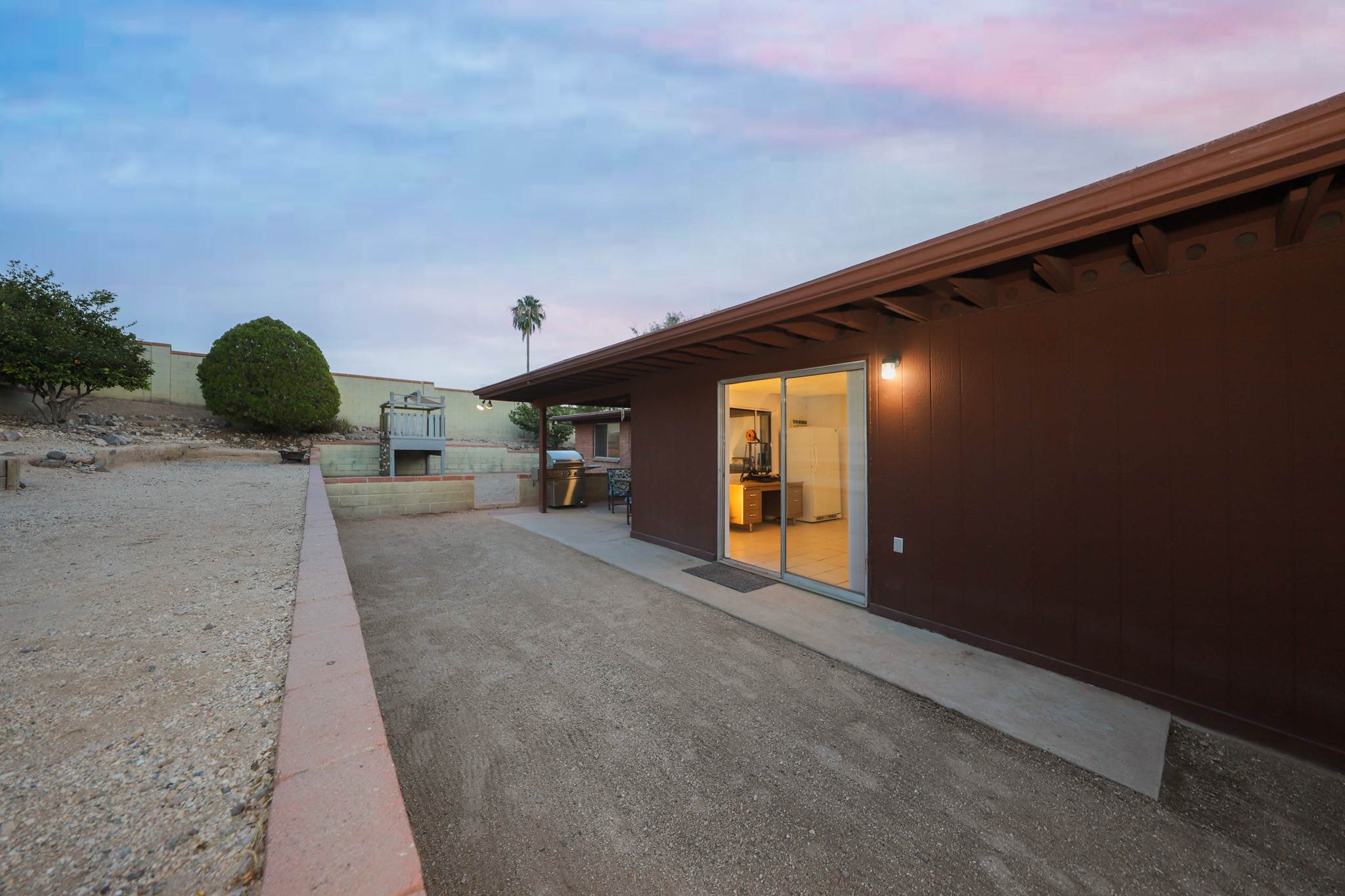 9789 E Burnett St, Tucson, AZ 85730