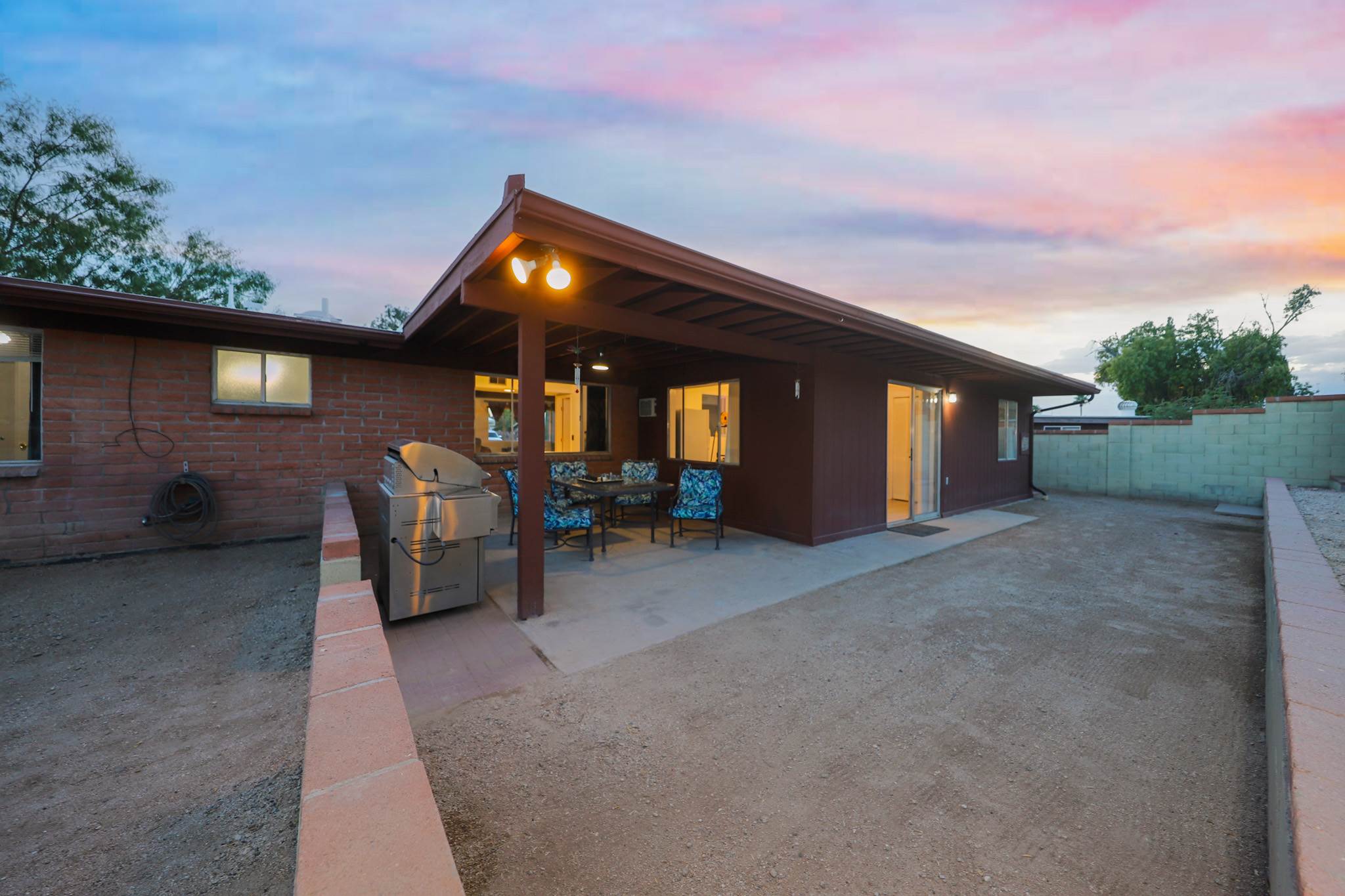 9789 E Burnett St, Tucson, AZ 85730