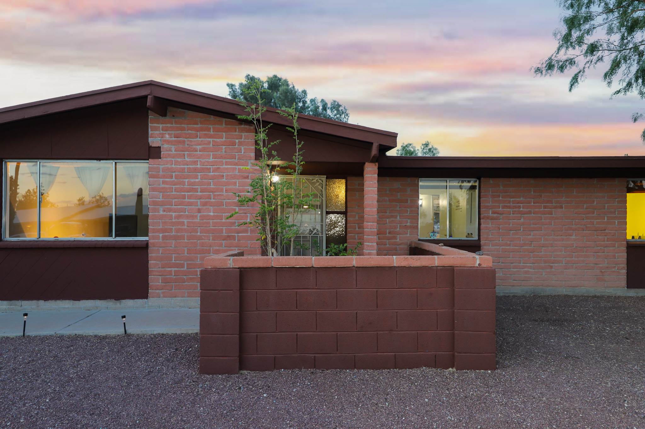 9789 E Burnett St, Tucson, AZ 85730