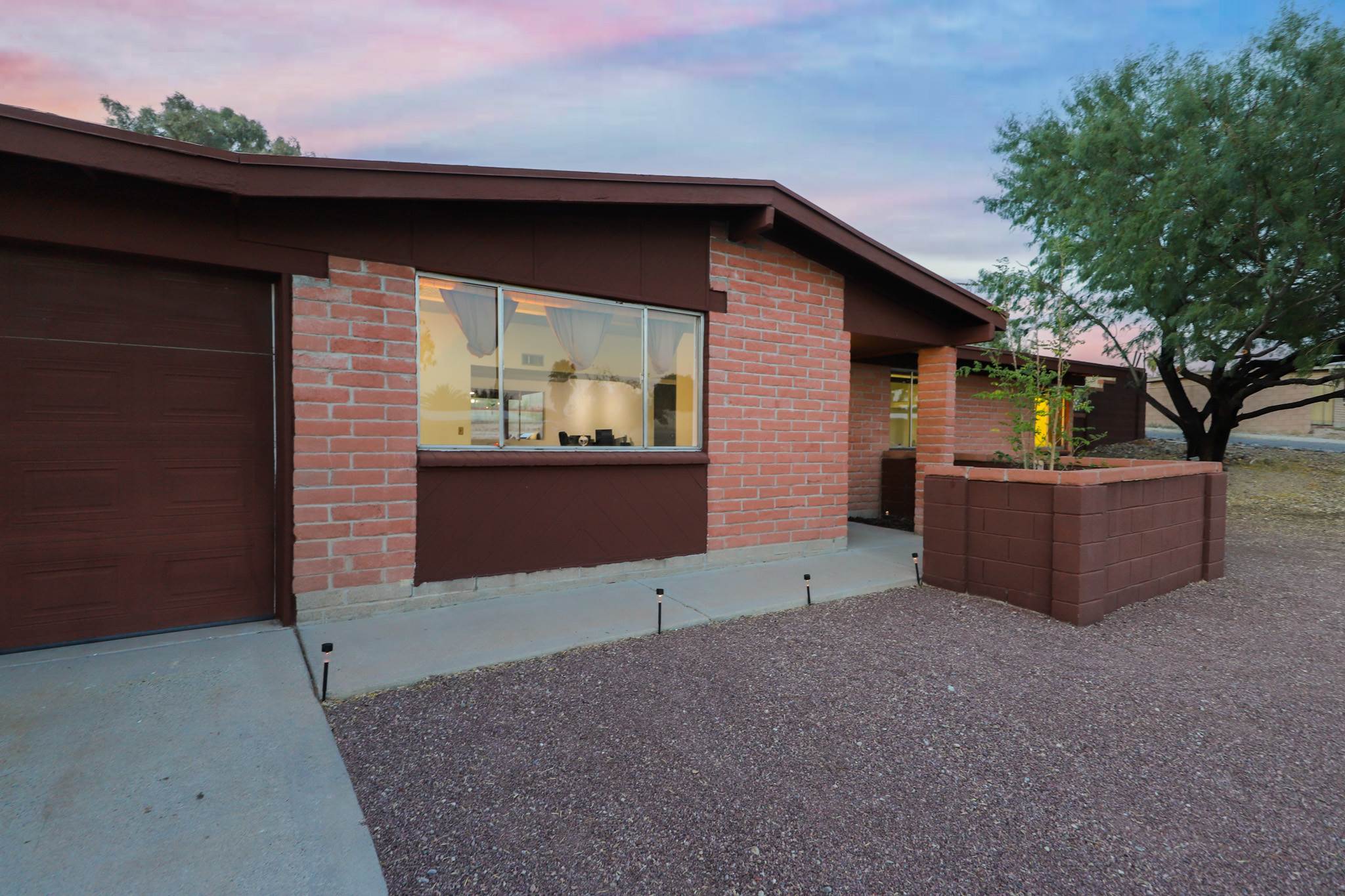 9789 E Burnett St, Tucson, AZ 85730