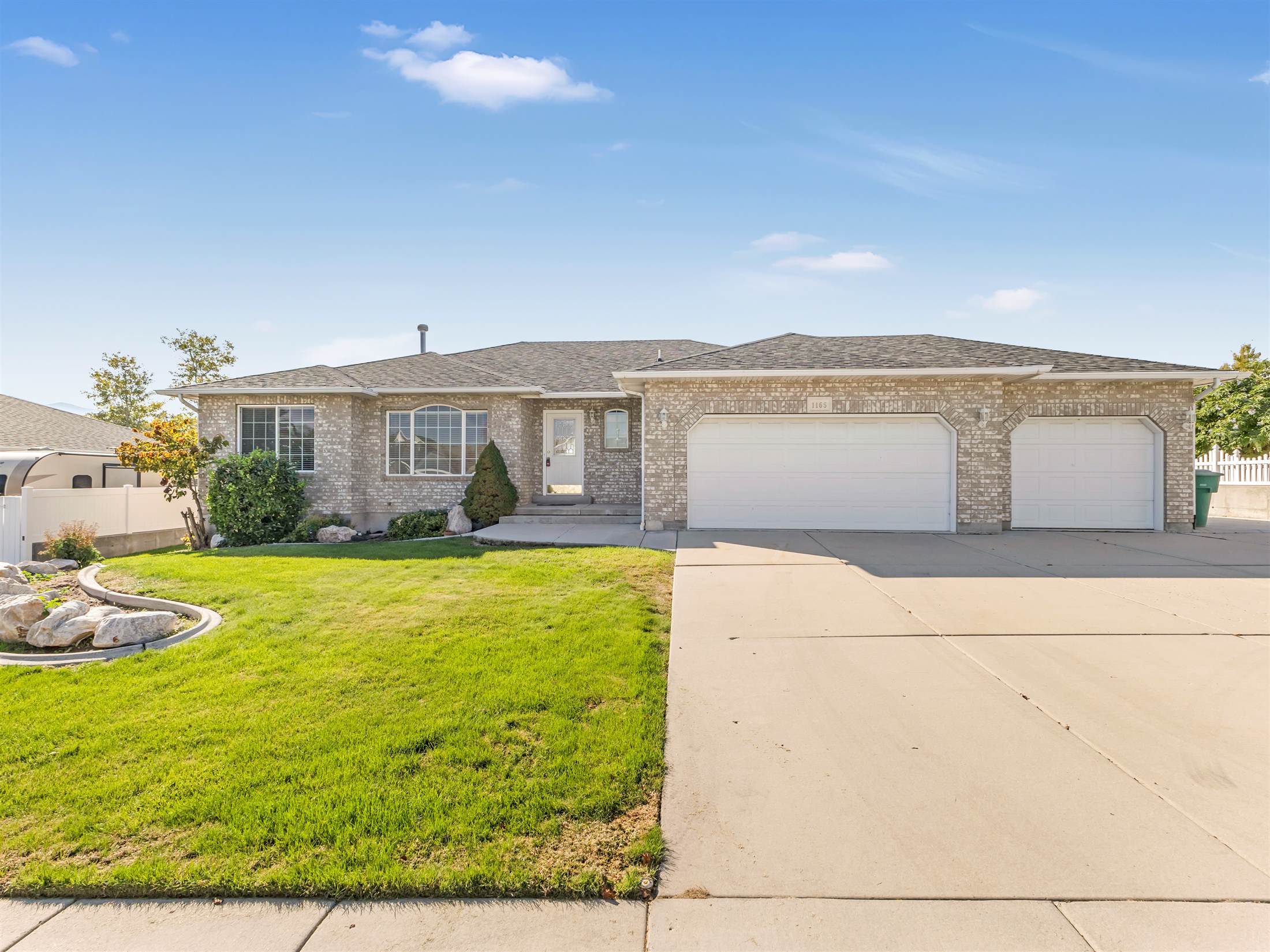 1165 West Johnson Ridge Ln, West Jordan, UT 84084