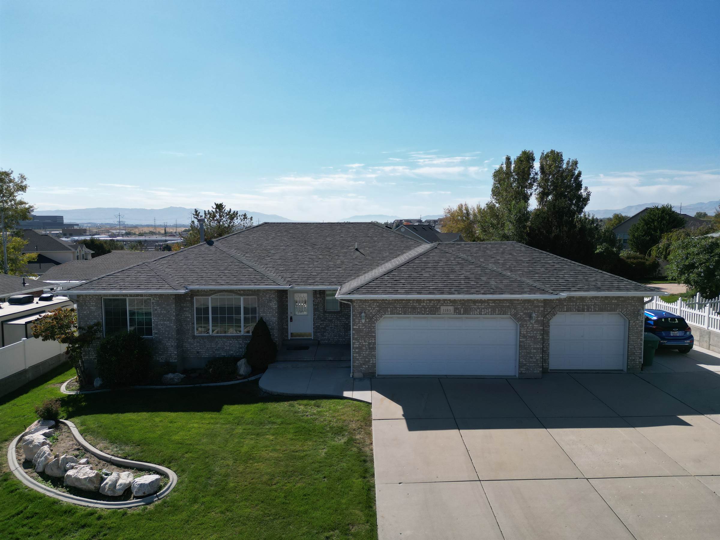 1165 West Johnson Ridge Ln, West Jordan, UT 84084