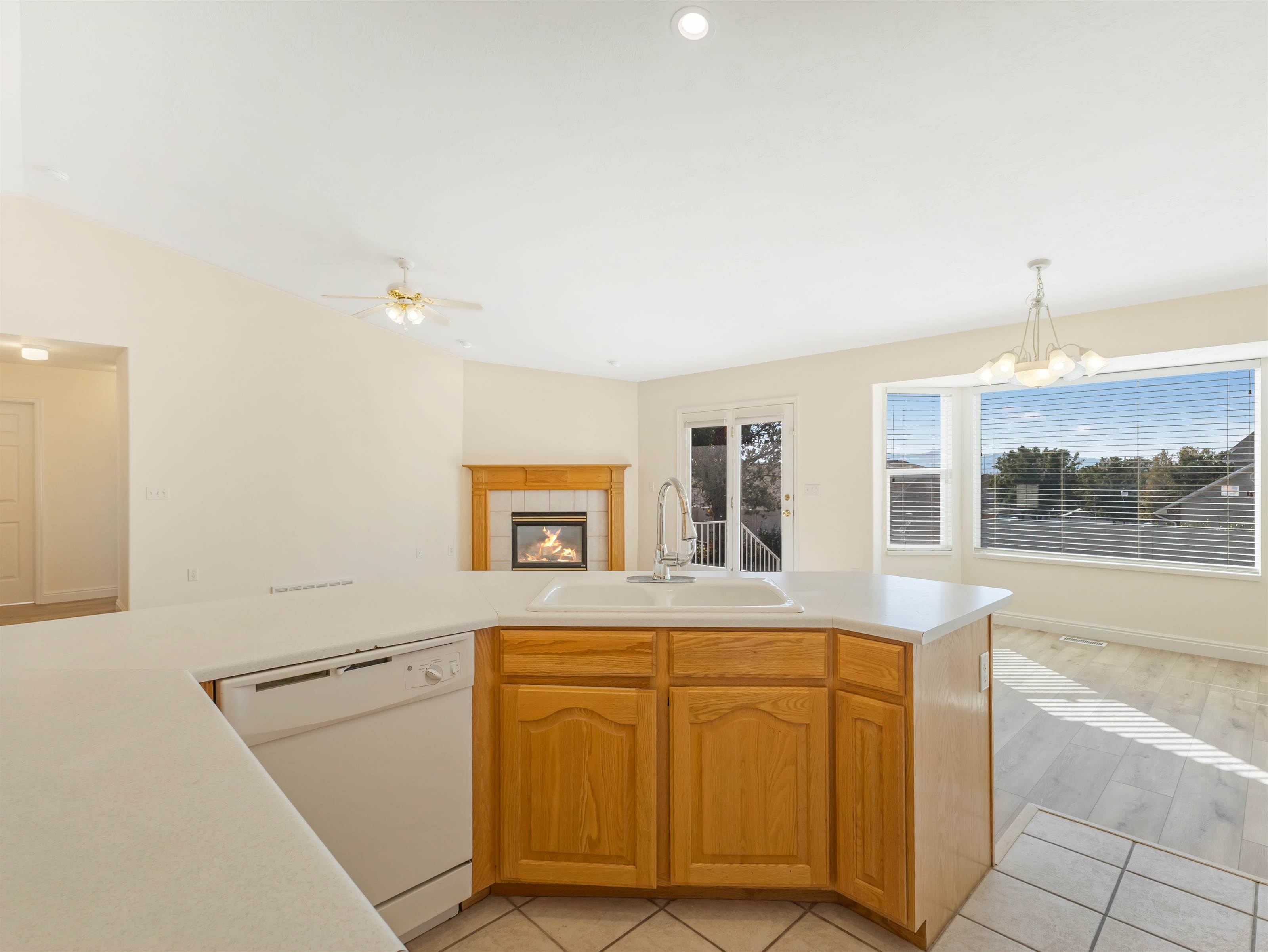 1165 West Johnson Ridge Ln, West Jordan, UT 84084