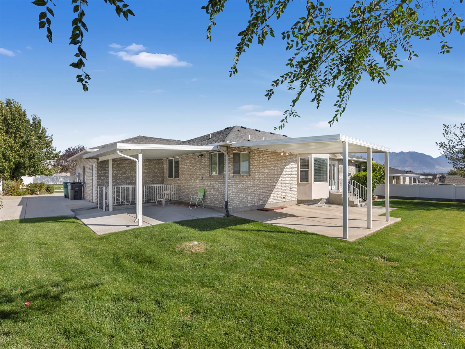 1165 West Johnson Ridge Ln, West Jordan, UT 84084