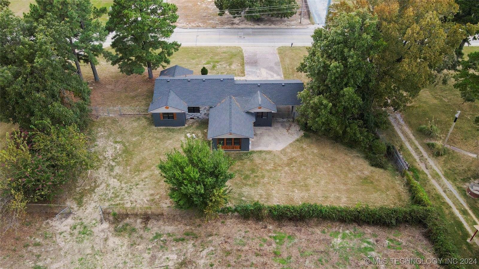 2710 Hardy Springs Road, McAlester, OK 74501