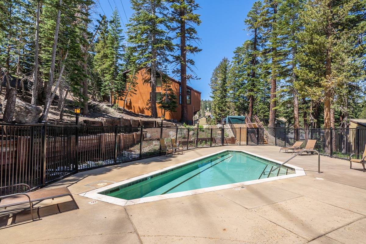 270 Rainbow Lane #10, Courchevel #10, Mammoth Lakes, CA 93546