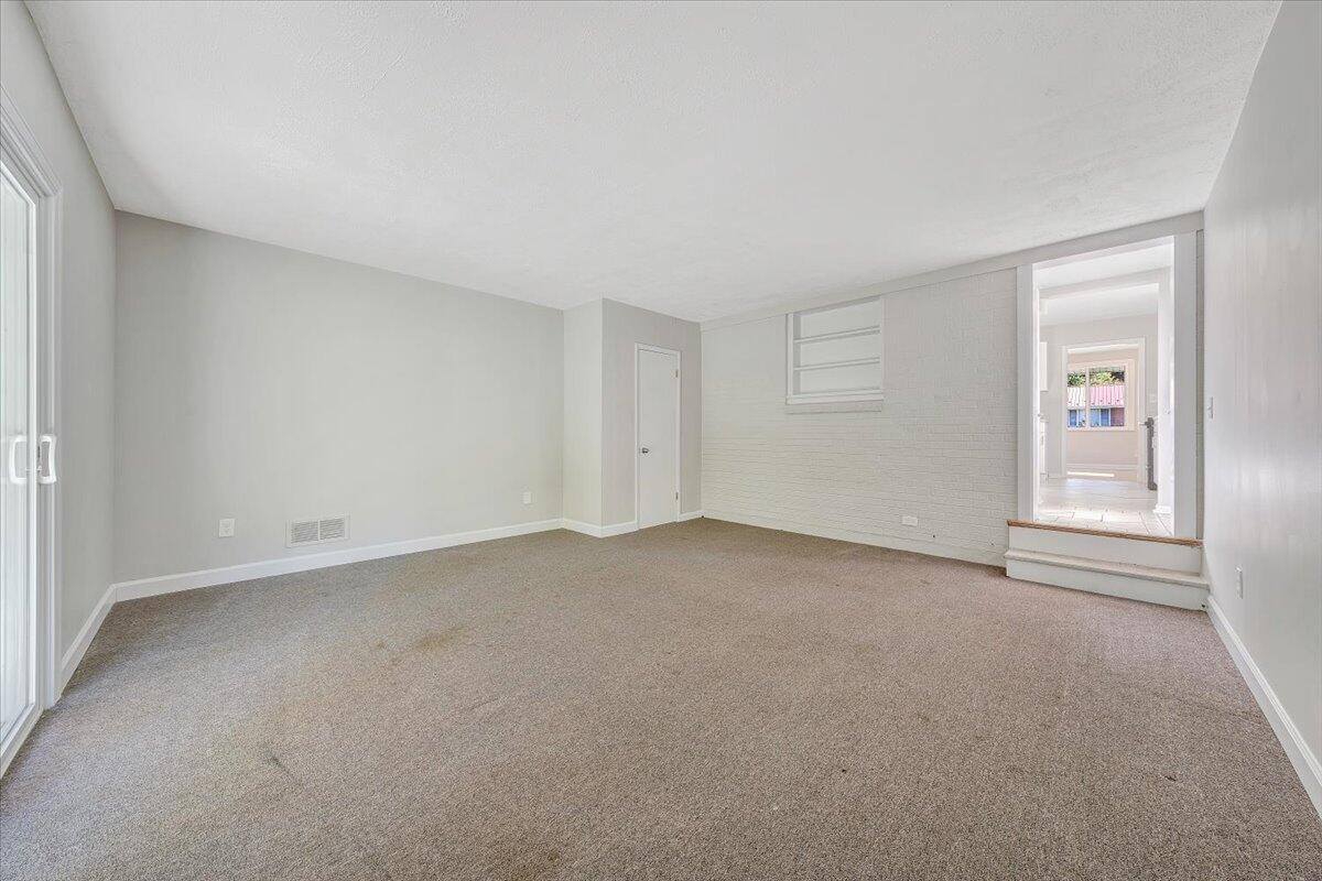 434 Frances Dr NW, Roanoke, VA 24017