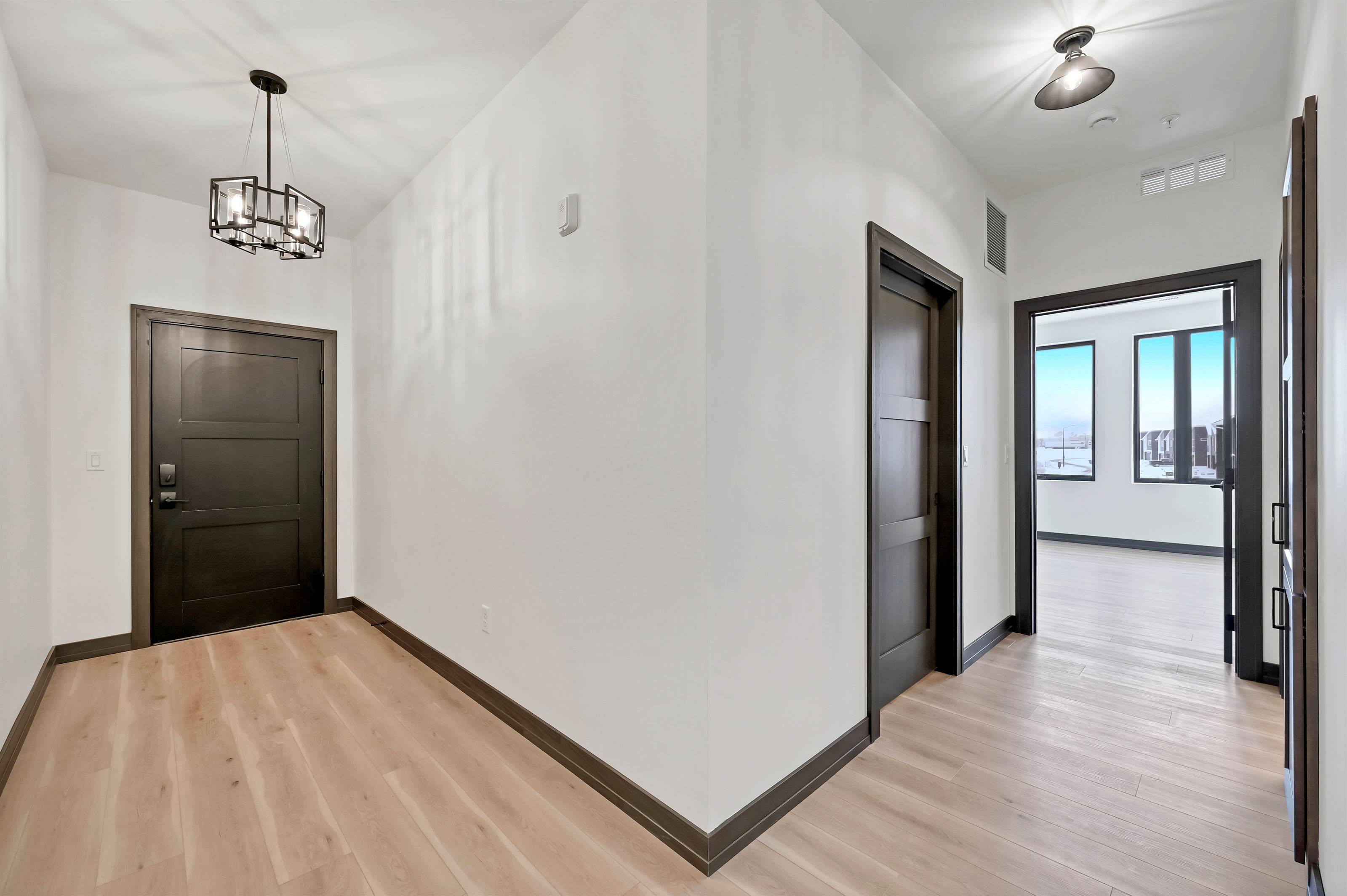 417 Aldon Circle, #203, Green Bay, WI 54304