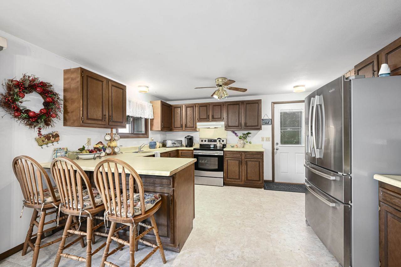 N7049 Oakwood ROAD, Whitewater, WI 53190