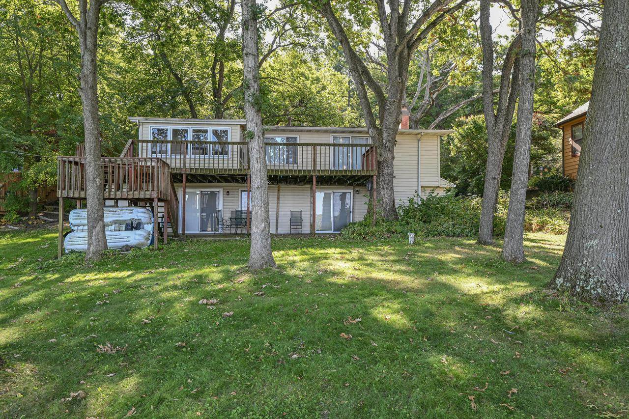 N7049 Oakwood ROAD, Whitewater, WI 53190