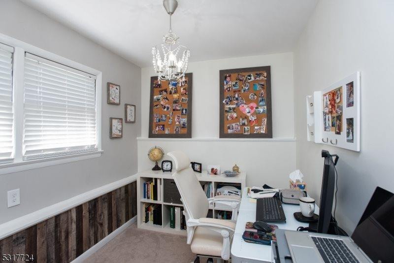 2 Linda Ln, Green Brook Township, NJ 08812