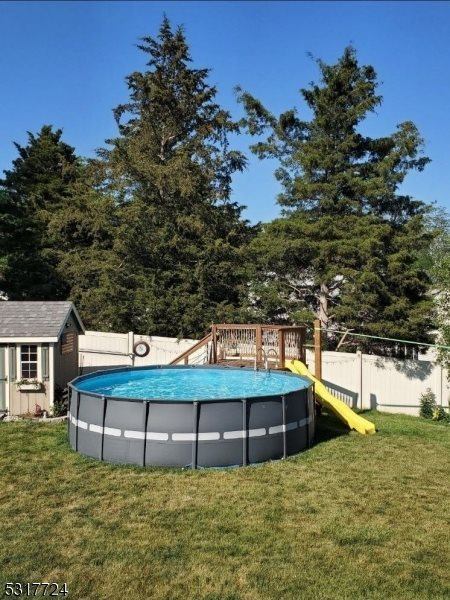 2 Linda Ln, Green Brook Township, NJ 08812